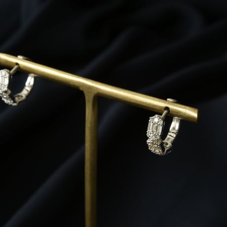 K18 White Gold BG Diamond Hoops（ピアス) - S