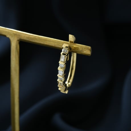 K18 Baguette Diamond Oval Hoops