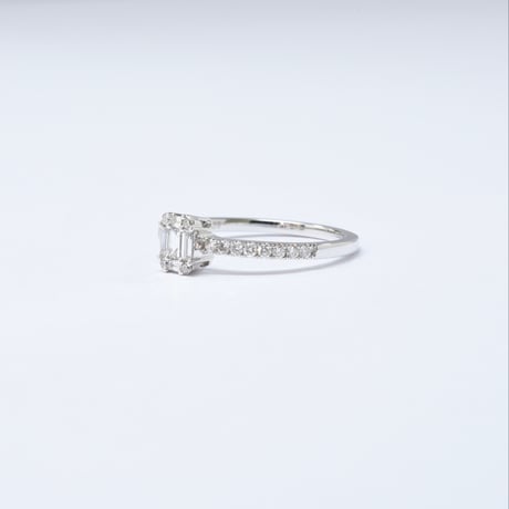 K18 Pure White Mosaic Diamond Ring