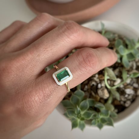 K14 Emerald Enamel Ring