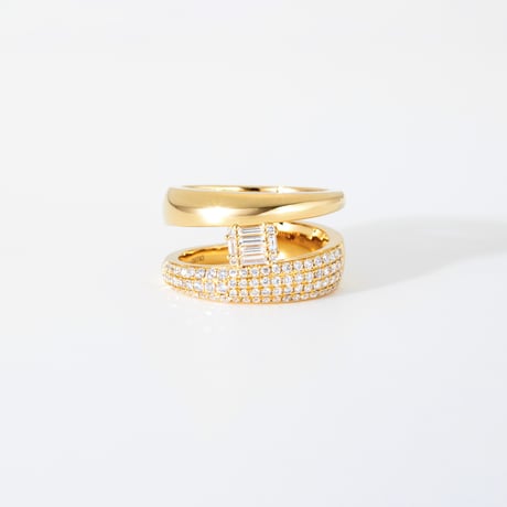 K18 Crescent Glow Diamond Ring