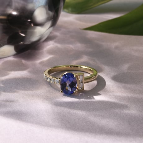 K18 Twilight Blue Tanzanite Ring