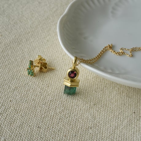 K18 Emerald Necklace with Pink Tourmaline