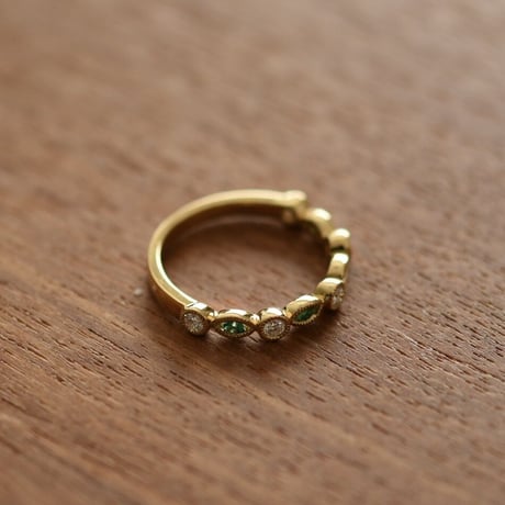 K18 Emerald Ring