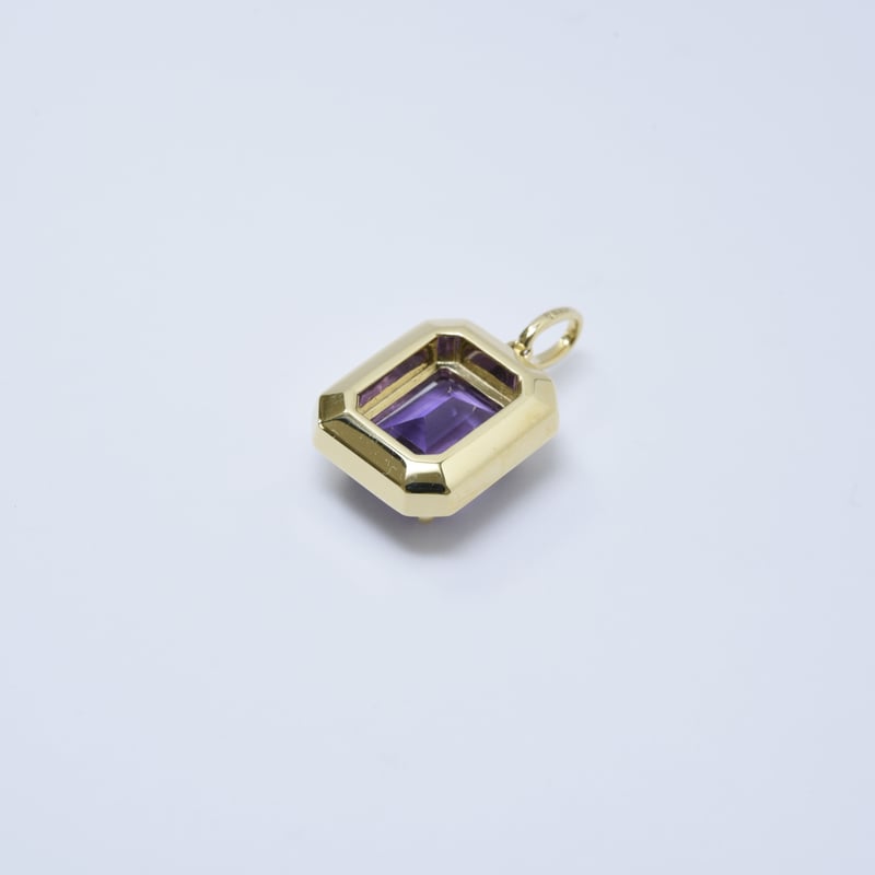 K18 Amethyst Enamel Pendant | HANA JEWELS