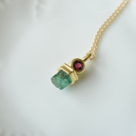 K18 Emerald Necklace with Pink Tourmaline