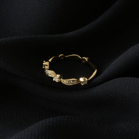 K18 Floral Diamond Ring
