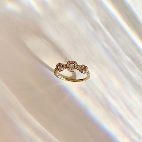 K18  BG Diamond Ring