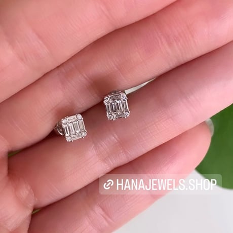 K18 Mosaic Diamond Studs (ピアス）