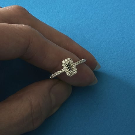 K18 Baguette Diamond Ring