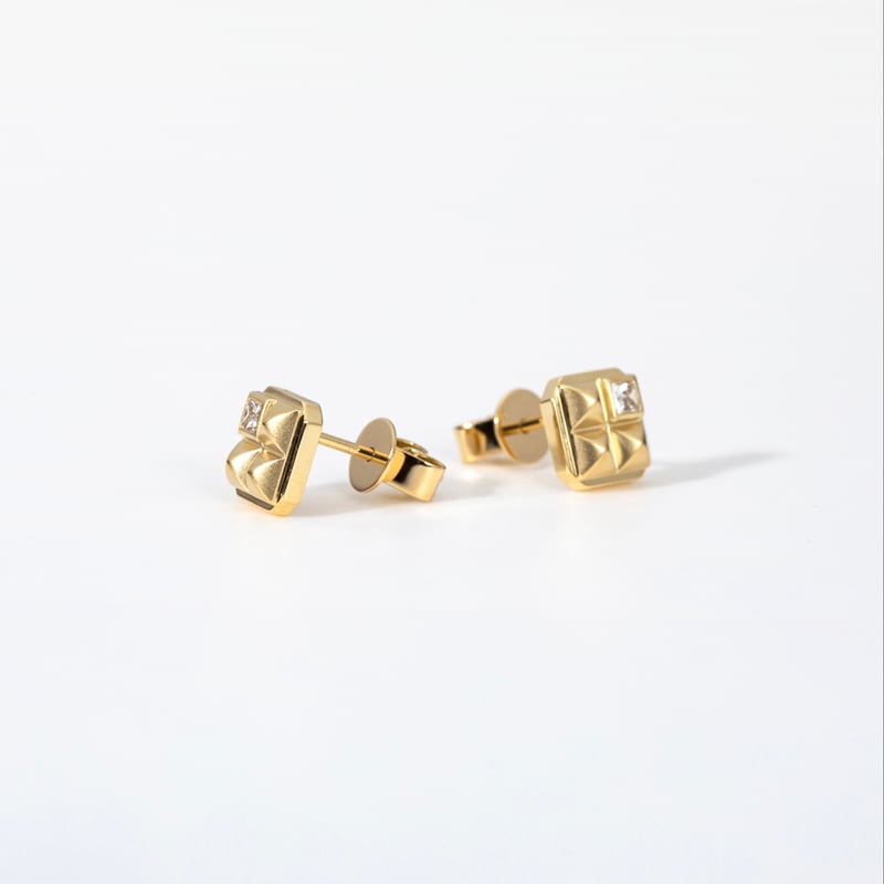 K18 Gold Studs Diamond Earrings（ピアス） | HANA JEWELS