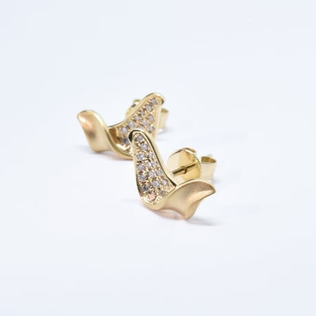 K18  Autumn Leaves Diamond Earrings (ピアス）