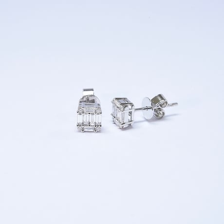 K18 Mosaic Diamond Studs (ピアス）