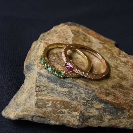 K18 Emerald Diamond Ring