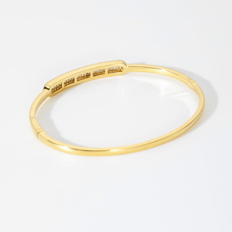 K18 Baguette Diamond Bangle | HANA JEWELS