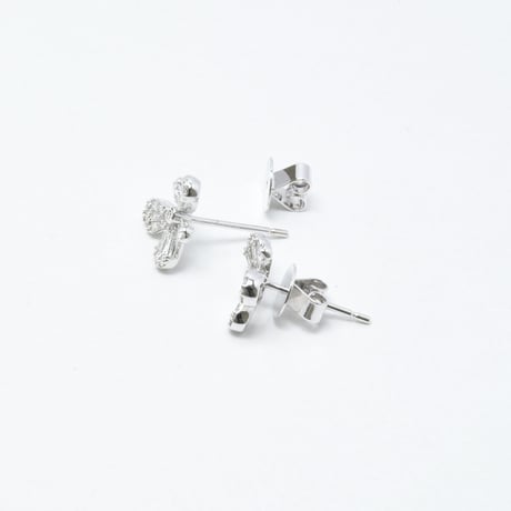 K18 Flower Diamond Studs（ピアス）