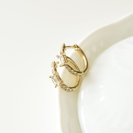 K18 Yellow Gold BG Diamond Hoops（ピアス）