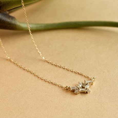 K18 Snowflake Diamond  Necklace