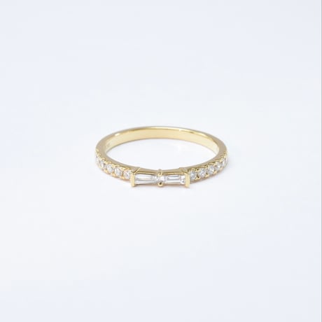 K18 Baguette Ribbon Diamond Ring
