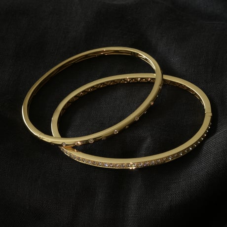 K18  Round Diamond Bangle