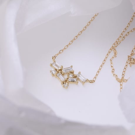 K18 Snowflake Diamond  Necklace