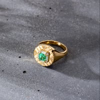 K18 Kara Motif Emerald Ring