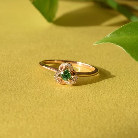 K18 Green Garnet Flower Ring