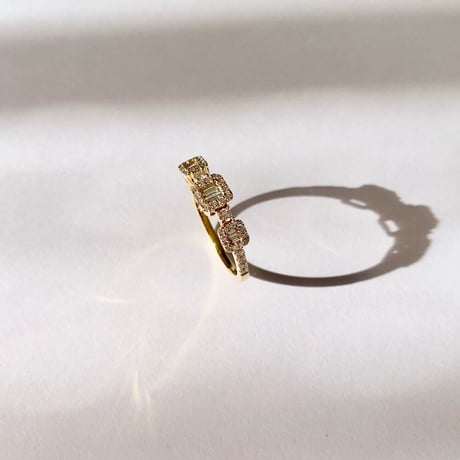 K18  BG Diamond Ring