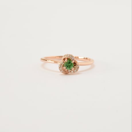 K18 Green Garnet Flower Ring
