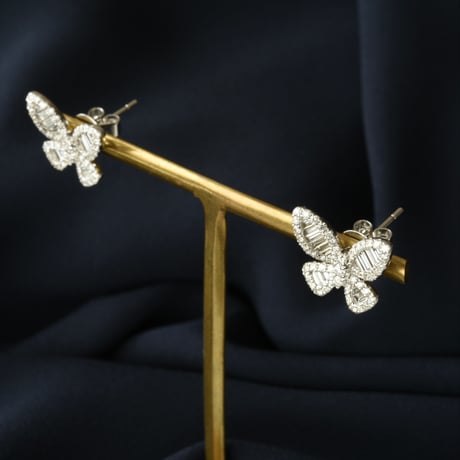 K18 Butterfly Diamond Earrings（ピアス）