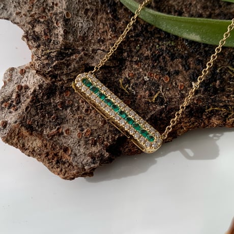 K18 Emerald Bar necklace