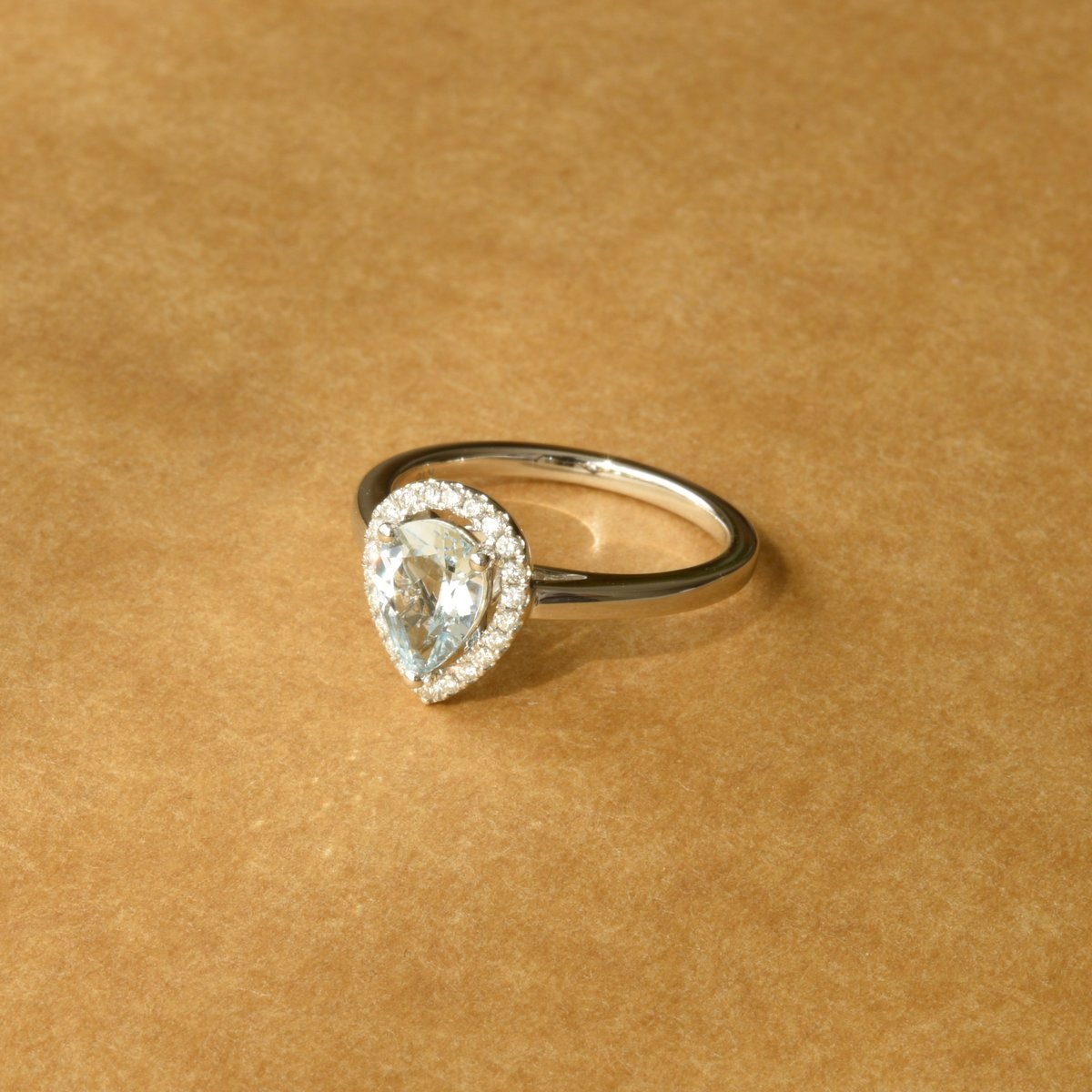 K18 Aquamarine diamond Ring | HANA JEWELS