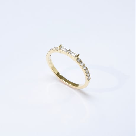 K18 Baguette Ribbon Diamond Ring