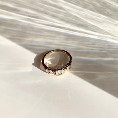 K18  BG Diamond Ring