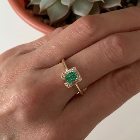 K18 Emerald Baguette Diamond Emerald Ring