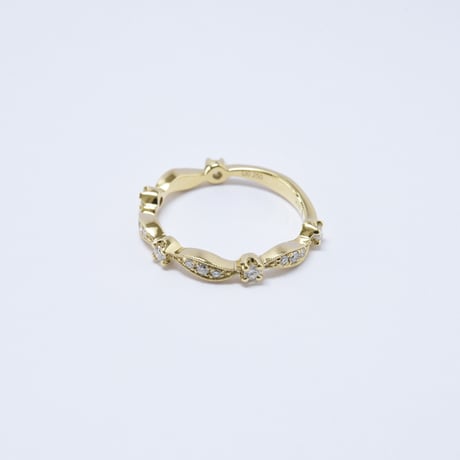 K18 Floral Diamond Ring