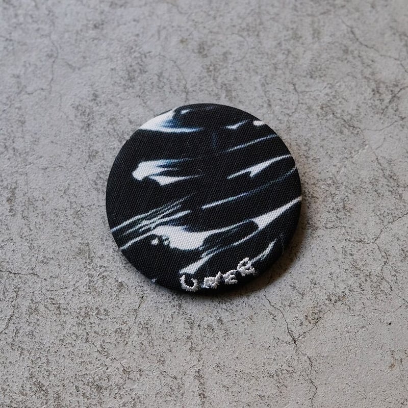 ミロコマチコ 缶バッジ「まっくらやみの花」 | Call