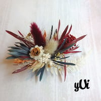エキゾチックなヘアアクセサリー