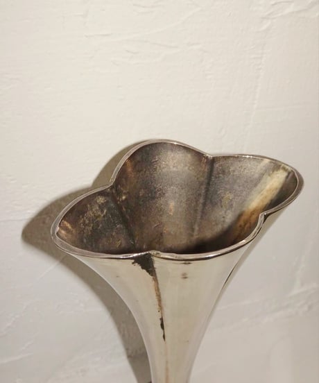 Silver Flower Vase Style