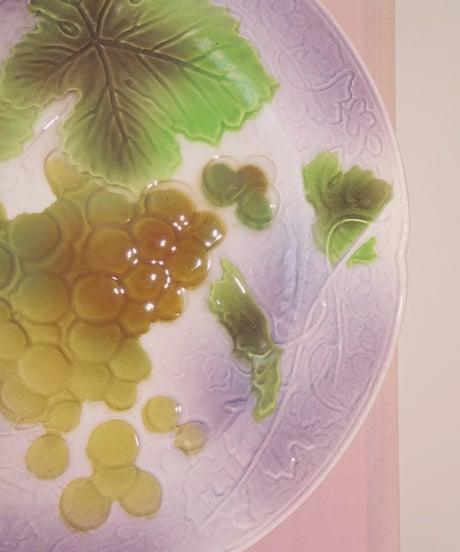 St Clement - Grape & Trees Barbotine Plate