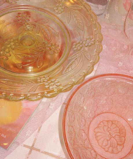Flower Clear Yellow Glass Cake Stand