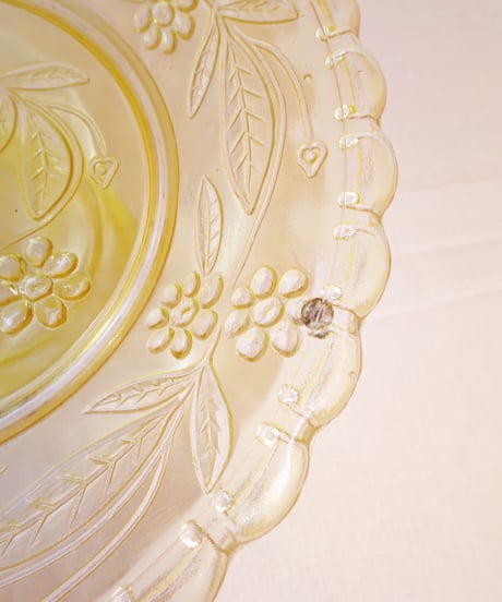 Flower Clear Yellow Glass Cake Stand