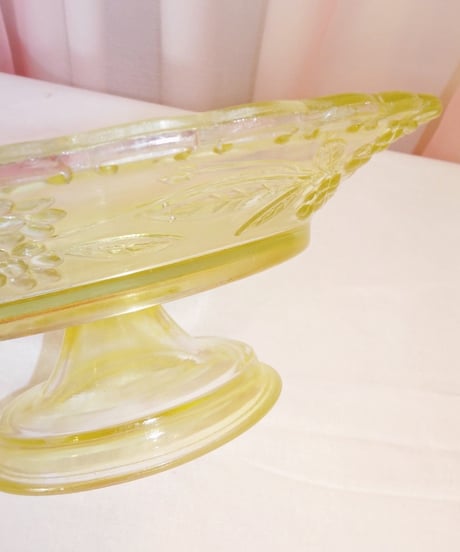 Flower Clear Yellow Glass Cake Stand