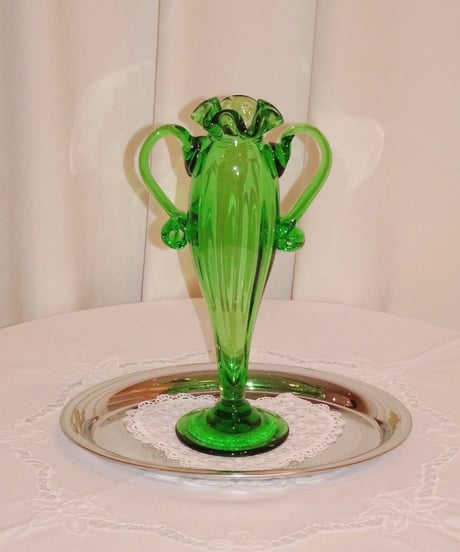 Chic Clea Green Vase