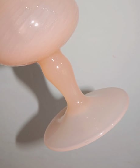 Curved Pattern Opaline Cup Vase