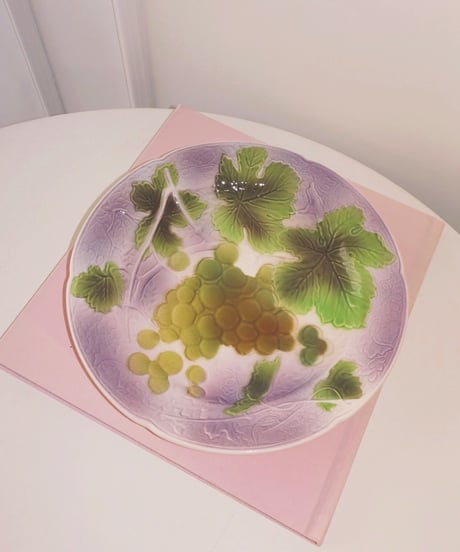 St Clement - Grape & Trees Barbotine Plate