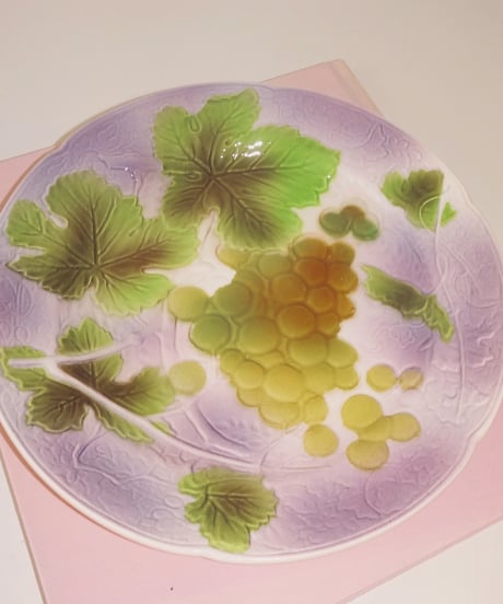 St Clement - Grape & Trees Barbotine Plate