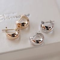 月型甲丸ピアス（定番7×10）