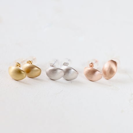 花びらピアス | STORES