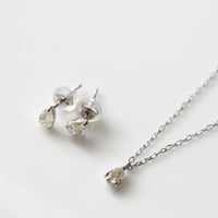 ペアシェイプダイヤモンド　ネックレス&ピアス
